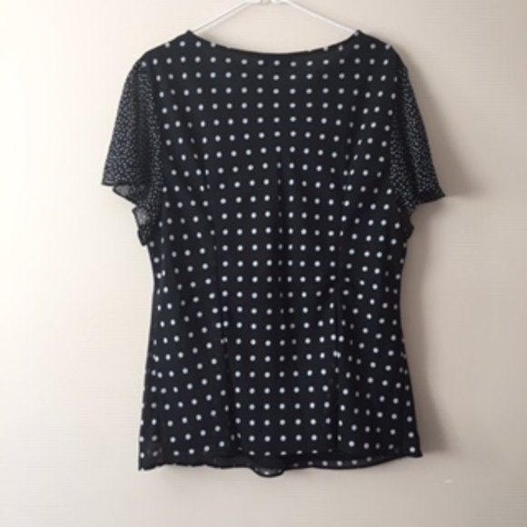 DRESSBARN WOMEN BLOUSE.  SIZE 16W.  COLOR:  BLACK AND WHITE - Picture 2 of 3
